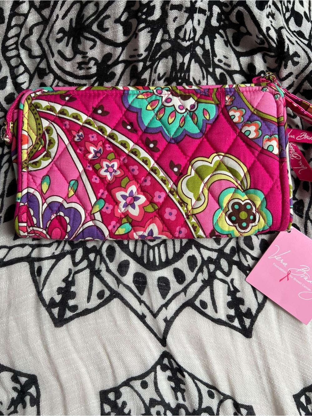 Vera Bradley Pink Swirls Front Zip Wristlet Quilted Wallet